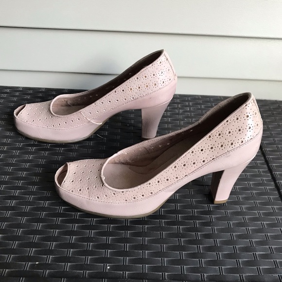 A2 by Aerosoles Pink Patent Peep-toe Heels - Picture 4 of 7